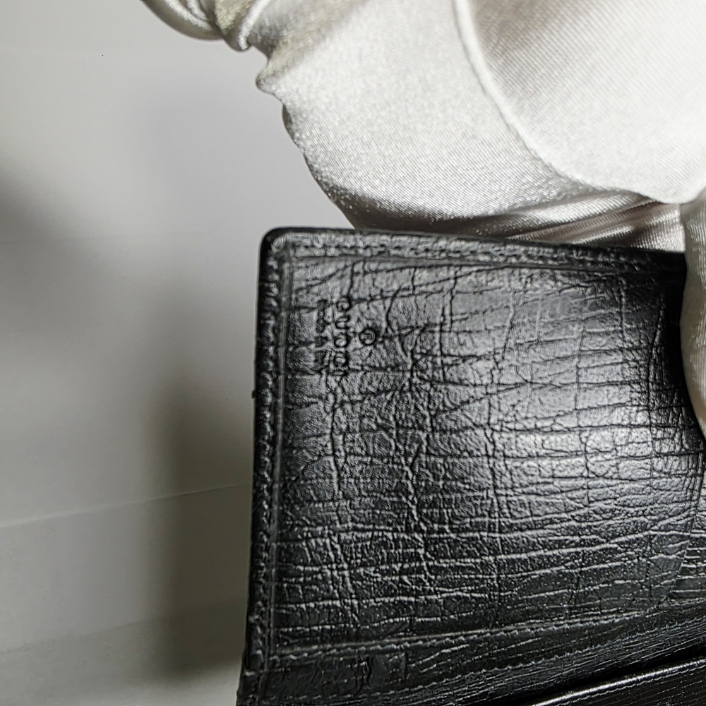 Gucci Black and Tan Wallet - Picture 5 of 9